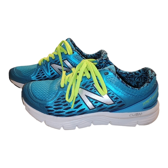 New Balance 775 V2 Women's Blue Tennis Running Walking Pickleball Shoes Size 8.5 - Picture 4 of 8